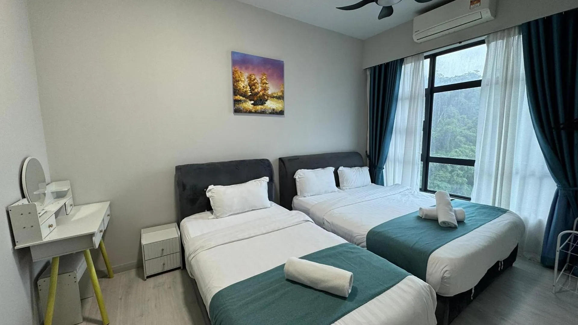 Sunset Seaview Vacation Condos @ Jesselton Quay Kota Kinabalu