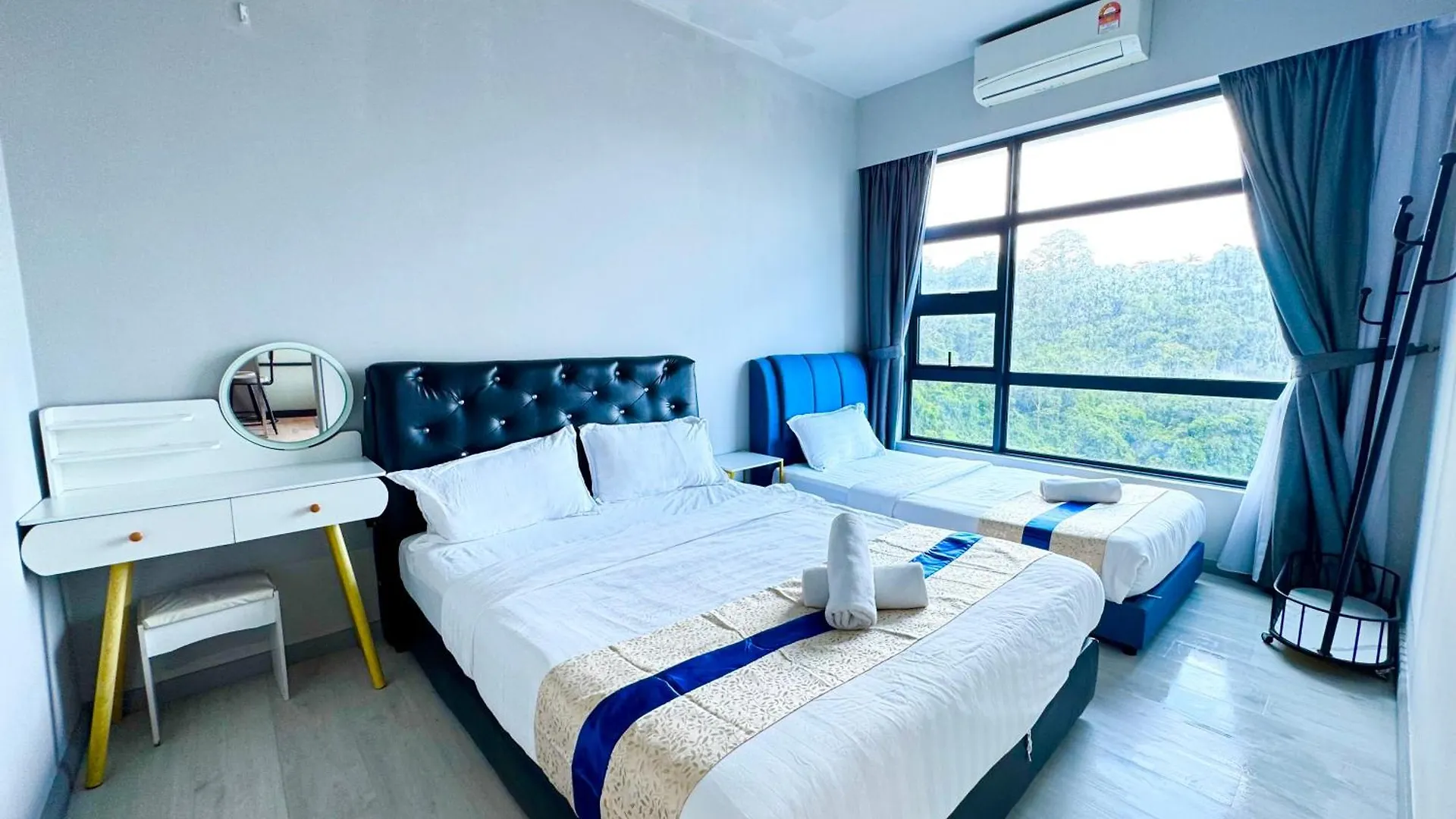 Sunset Seaview Vacation Condos @ Jesselton Quay Kota Kinabalu Apartment