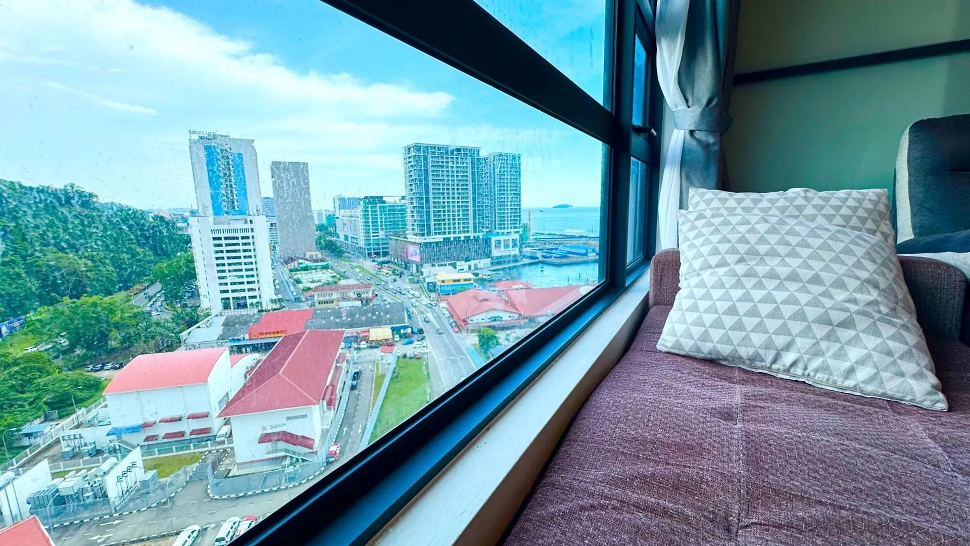 Apartment Sunset Seaview Vacation Condos @ Jesselton Quay Kota Kinabalu Malaysia