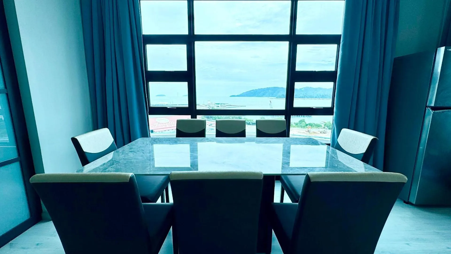 Apartment Sunset Seaview Vacation Condos @ Jesselton Quay Kota Kinabalu Malaysia