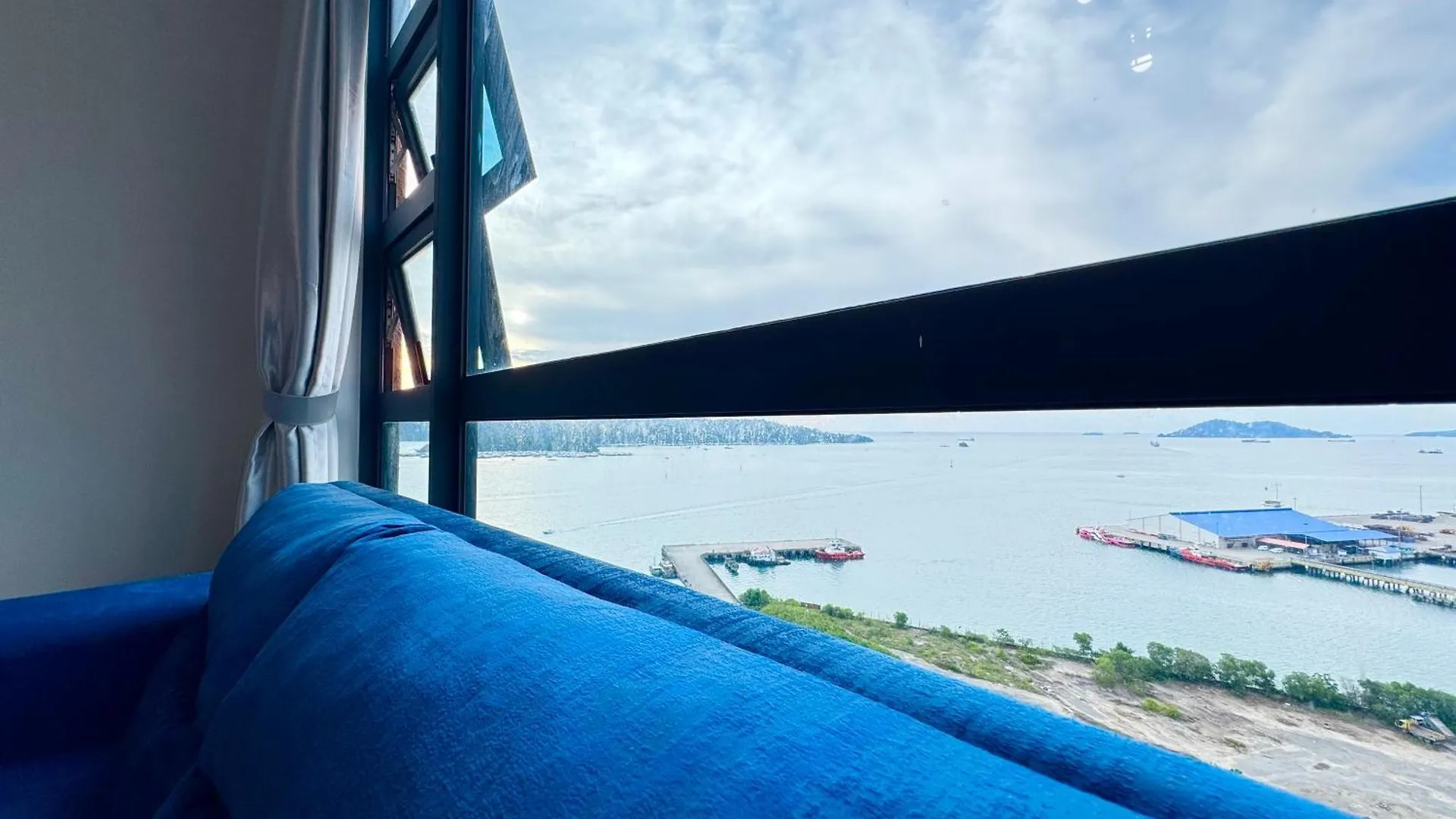 Sunset Seaview Vacation Condos @ Jesselton Quay Kota Kinabalu Malaysia